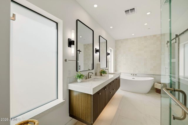 8379 E SAN SALVADOR Drive, Scottsdale, AZ 85258