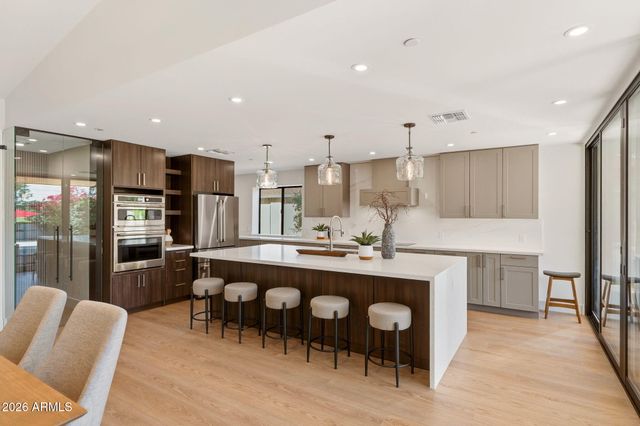 8379 E SAN SALVADOR Drive, Scottsdale, AZ 85258