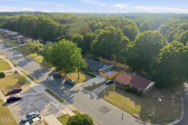 1230 Melrose Drive, Burlington, NC 27217