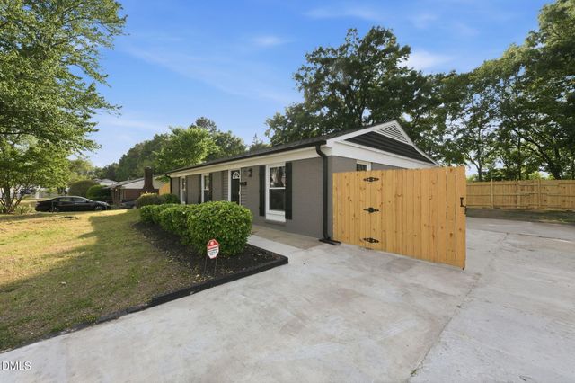 1230 Melrose Drive, Burlington, NC 27217