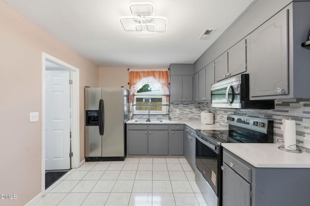 1230 Melrose Drive, Burlington, NC 27217