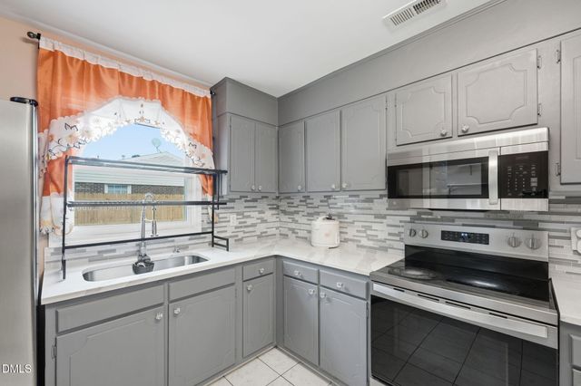 1230 Melrose Drive, Burlington, NC 27217