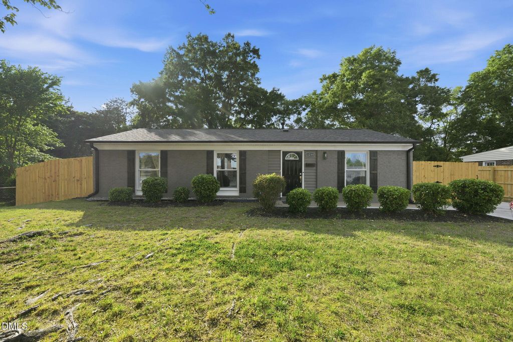 1230 Melrose Drive, Burlington, NC 27217