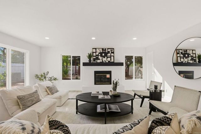 9367 De Camp Dr, La Mesa, CA 91942