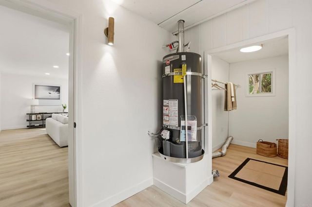 9367 De Camp Dr, La Mesa, CA 91942