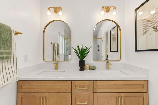 9367 De Camp Dr, La Mesa, CA 91942