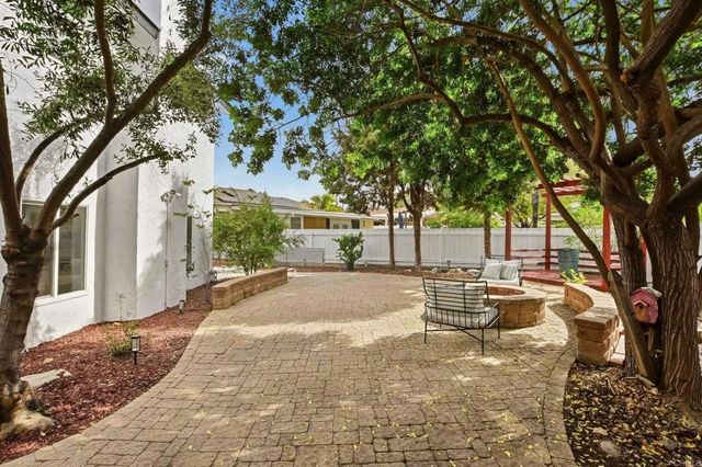 9367 De Camp Dr, La Mesa, CA 91942