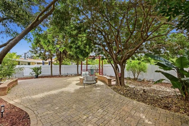 9367 De Camp Dr, La Mesa, CA 91942