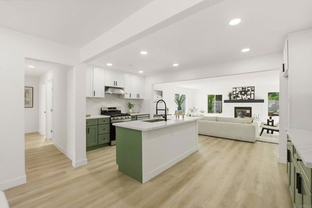 9367 De Camp Dr, La Mesa, CA 91942