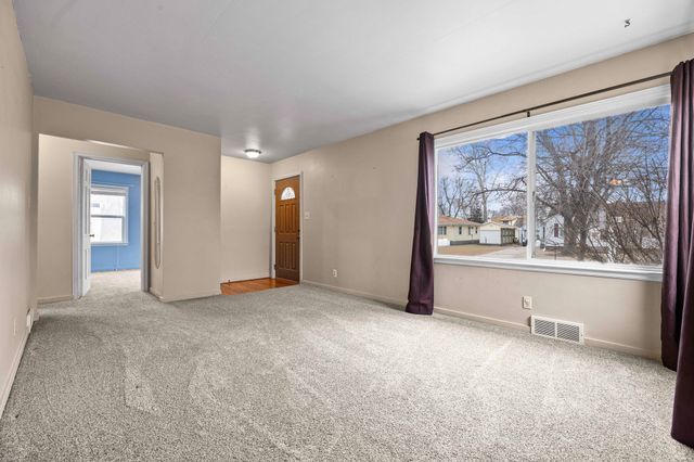 1169 SW Kenworthy Drive, Ankeny, IA 50023