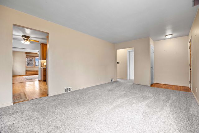 1169 SW Kenworthy Drive, Ankeny, IA 50023