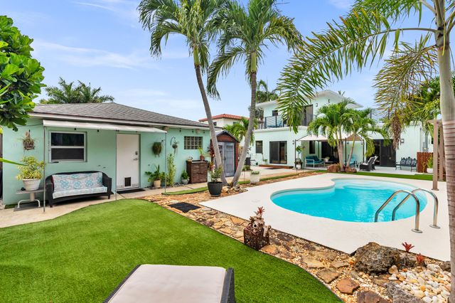 127 Auburn Drive, Lake Worth Beach, FL 33460