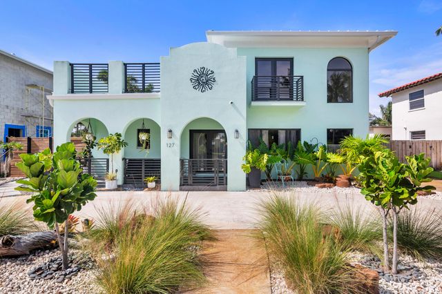 127 Auburn Drive, Lake Worth Beach, FL 33460