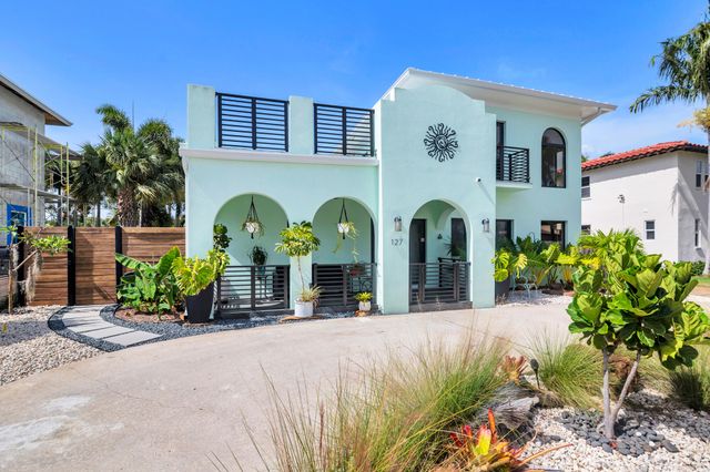 127 Auburn Drive, Lake Worth Beach, FL 33460