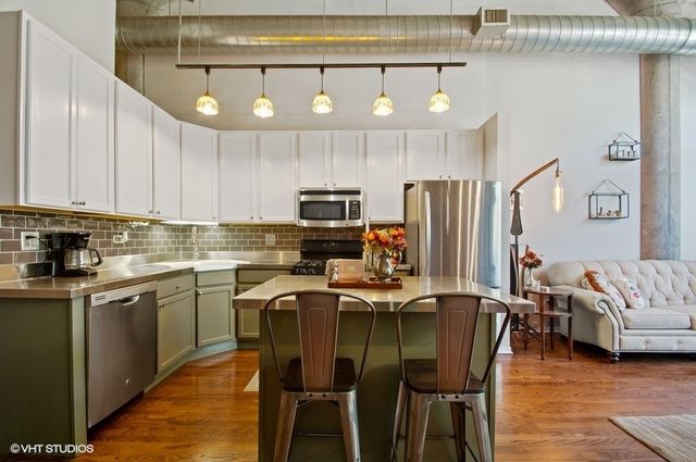1934 N WASHTENAW Avenue 218, Chicago, IL 60647