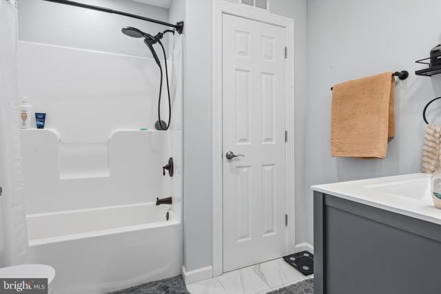 3 STAGECOACH RD, Southampton, NJ 08088