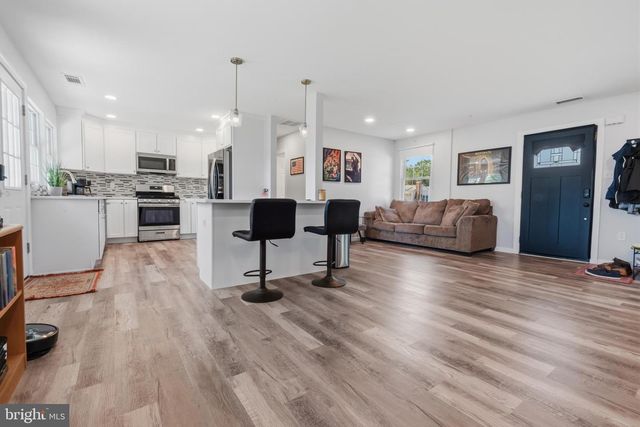 3 STAGECOACH RD, Southampton, NJ 08088