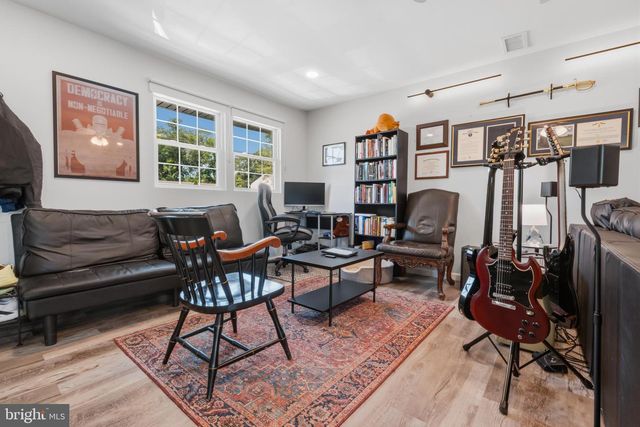 3 STAGECOACH RD, Southampton, NJ 08088