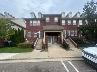 23312 Cornerstone Village Drive, Southfield, MI 48075