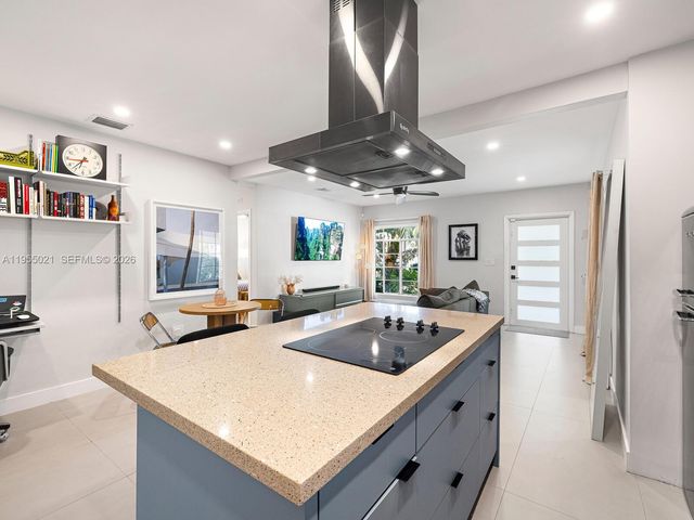 1009 NW 11th Ct, Miami, FL 33136