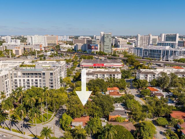 1009 NW 11th Ct, Miami, FL 33136