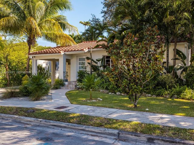 1009 NW 11th Ct, Miami, FL 33136