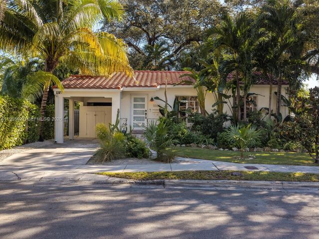 1009 NW 11th Ct, Miami, FL 33136