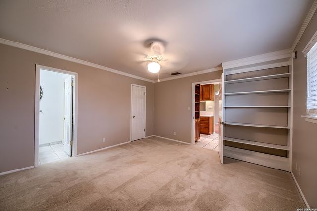 100 Patrick Henry, Schertz, TX 78154