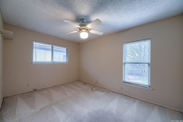 100 Patrick Henry, Schertz, TX 78154