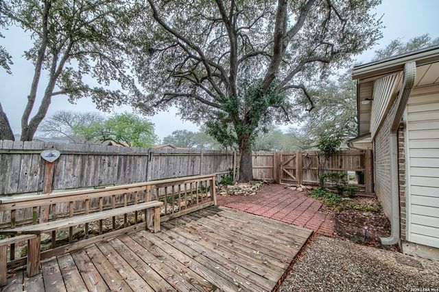 100 Patrick Henry, Schertz, TX 78154