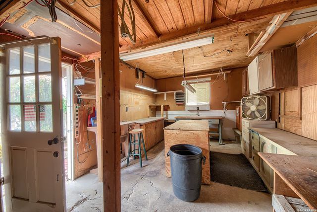 100 Patrick Henry, Schertz, TX 78154