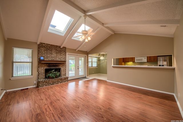 100 Patrick Henry, Schertz, TX 78154