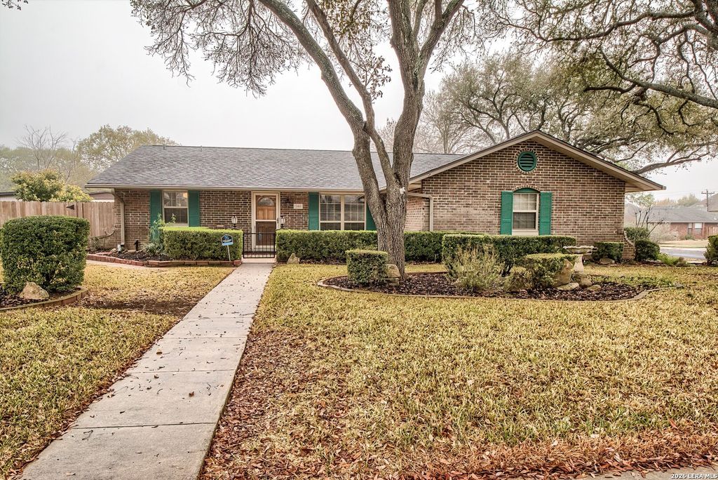 100 Patrick Henry, Schertz, TX 78154