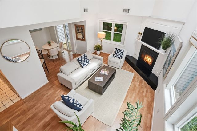 101 Tuckers Lane 101, Hingham, MA 02043