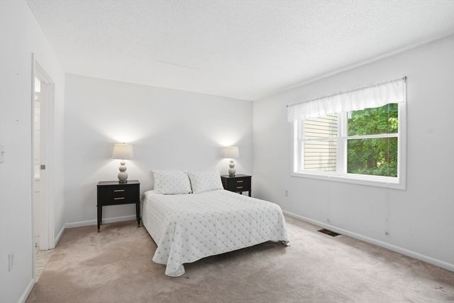 101 Tuckers Lane 101, Hingham, MA 02043
