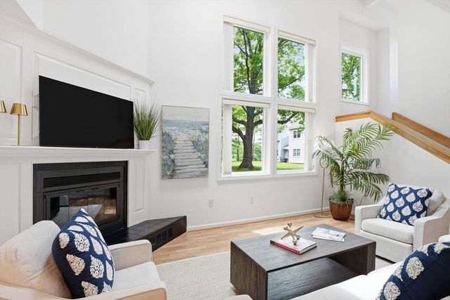 101 Tuckers Lane 101, Hingham, MA 02043