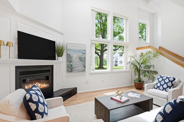 101 Tuckers Lane 101, Hingham, MA 02043