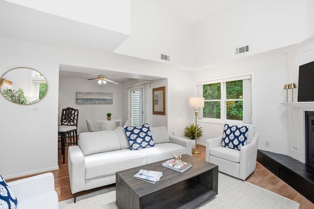 101 Tuckers Lane 101, Hingham, MA 02043