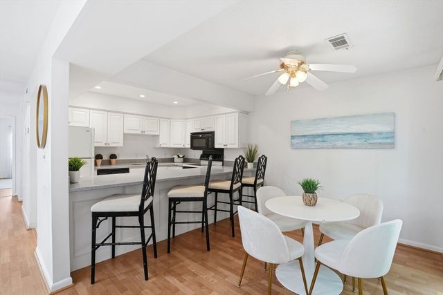 101 Tuckers Lane 101, Hingham, MA 02043