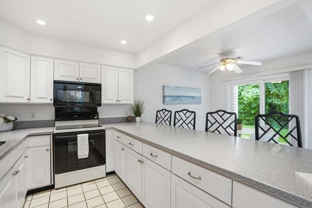101 Tuckers Lane 101, Hingham, MA 02043