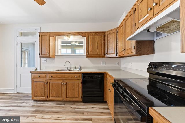 525 MARCH ST, Reading, PA 19607