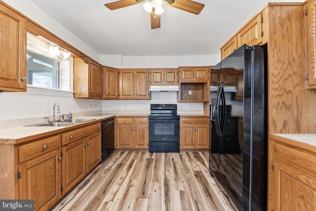 525 MARCH ST, Reading, PA 19607