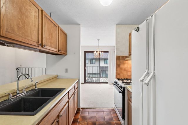 6133 72nd Lane N, Brooklyn Park, MN 55429