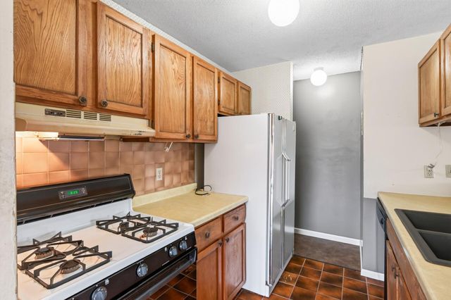 6133 72nd Lane N, Brooklyn Park, MN 55429