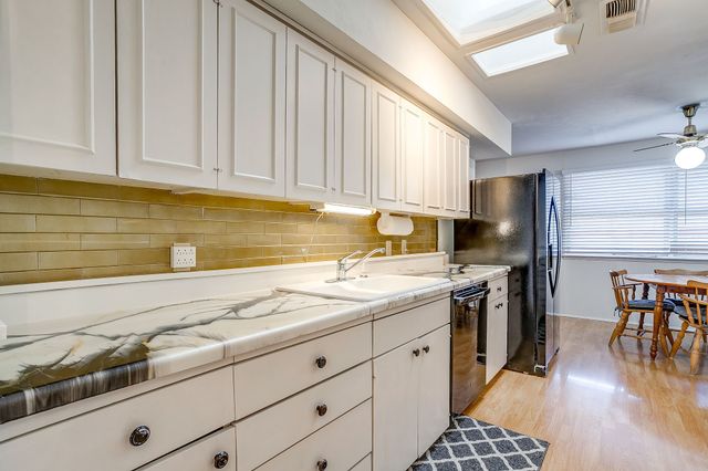 6304 Wakeland Court, Fort Worth, TX 76133