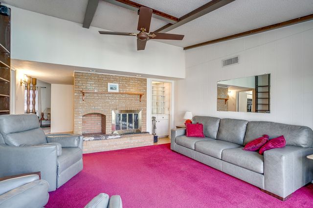 6304 Wakeland Court, Fort Worth, TX 76133