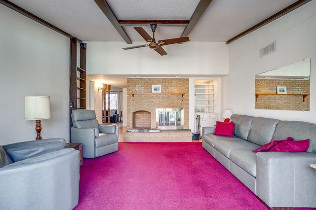 6304 Wakeland Court, Fort Worth, TX 76133