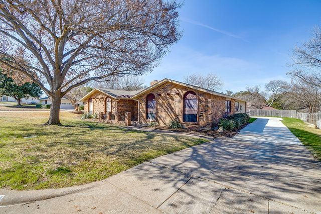 6304 Wakeland Court, Fort Worth, TX 76133