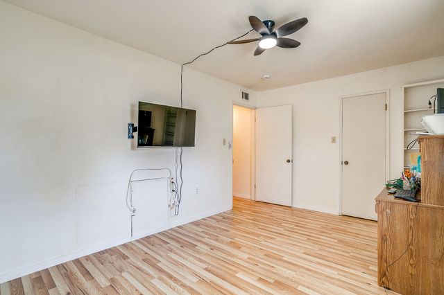 6304 Wakeland Court, Fort Worth, TX 76133