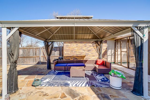 6304 Wakeland Court, Fort Worth, TX 76133